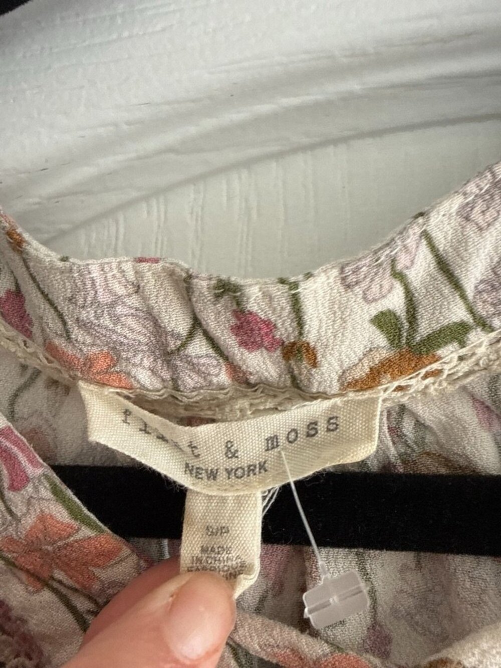 Flint & Moss Floral Boho Peasant Blouse Size S Crochet Lace Bell Sleeve Rayon - Picture 5 of 7